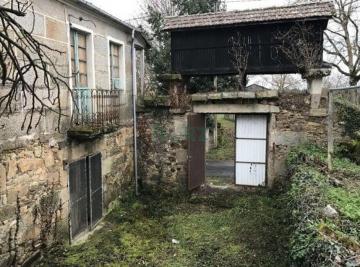 CASA PARA REHABILITAR CON TERRENO CERCA DE OURENSE