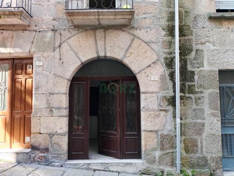 CASA DE PIEDRA  BARRIO JUDIO RIBADAVIA