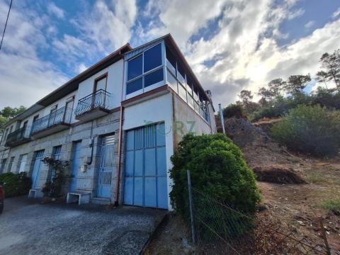 casa piedra con fincas en Ribadavia