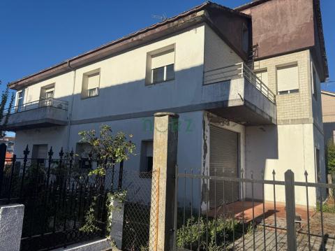 CASA INDEPENDIENTE CON GRAN POTENCIAL EN OURENSE CIUDAD