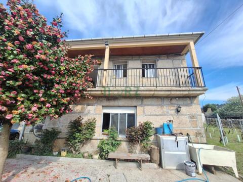 VENTA  / ALQUILER CON OPCION A COMPRA  CASA CON FINCA EN LEIRO
