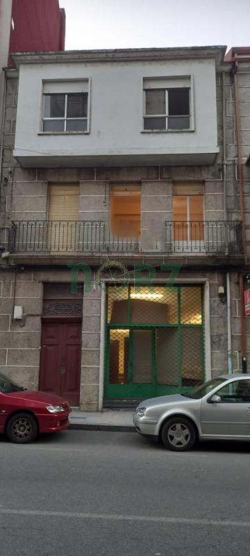 EDIFICIO PISOS AMPLIOS , TERRAZA Y FINCA RIBADAVIA