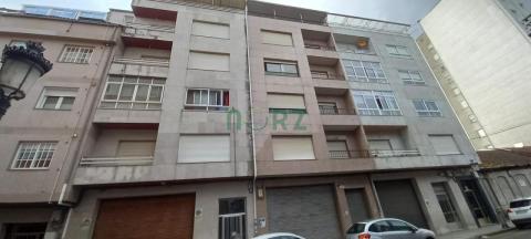 PISO REFORMADO A VENTA CENTRO CARBALLINO