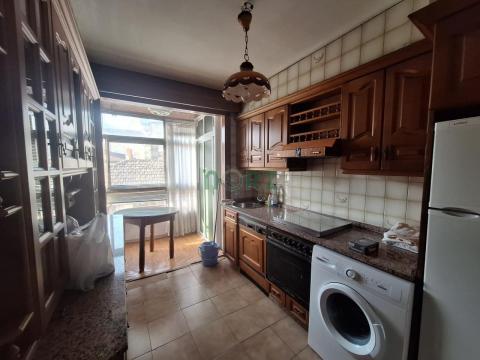 piso amplio con garaje en centro Ribadavia